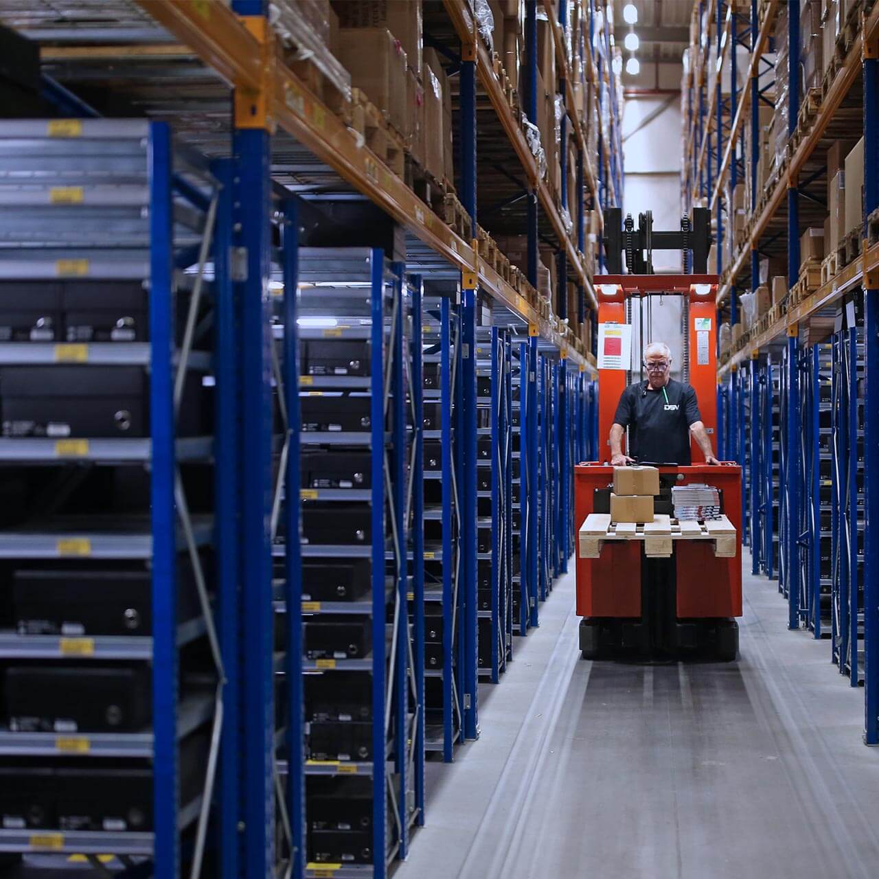 Truck i gång på lager